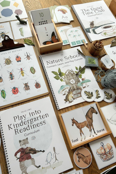 Overview of How Wee Learn's Everything Preschool Bundle and what's included.